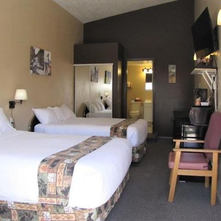 Bear Country Inn And Suites Mountain View Екстер'єр фото
